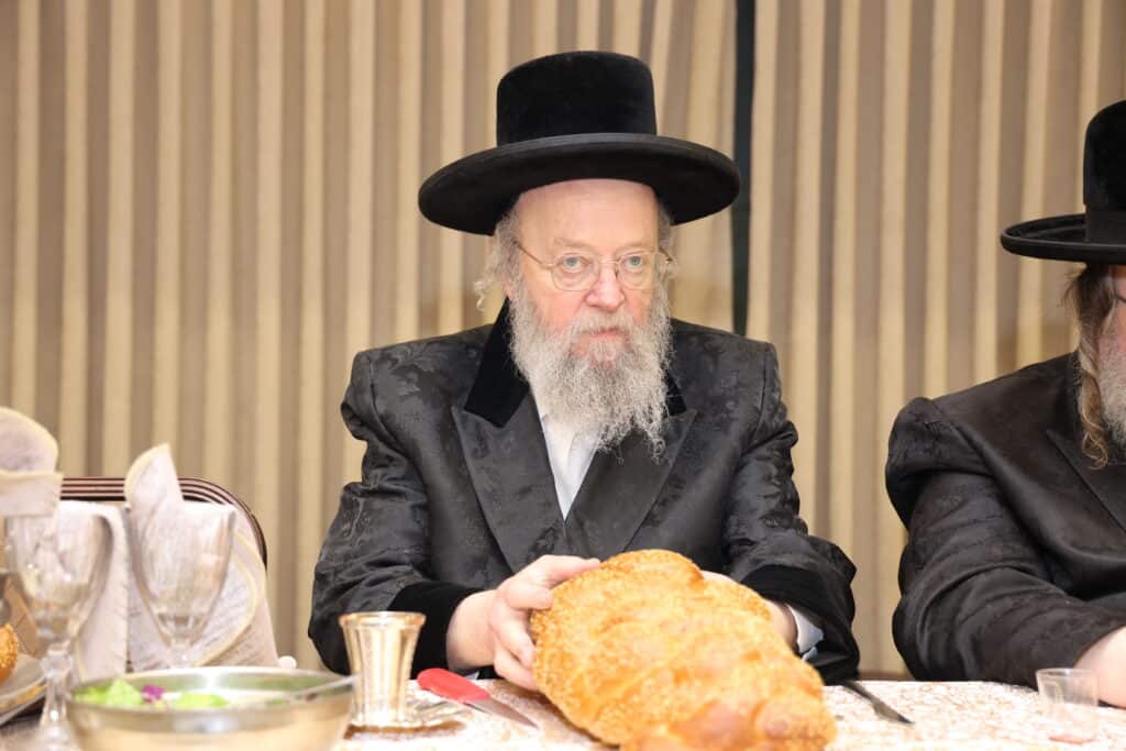 סעודת הילולה בחצר הקודש ביאלא פשיחסא