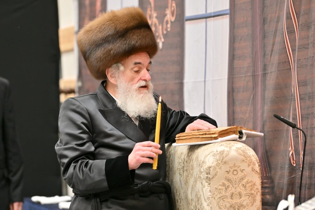 סיכום ימי החנוכה בחצר הקודש ויז'ניץ