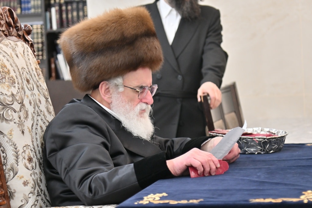 סיכום ימי החנוכה בחצר הקודש ויז'ניץ