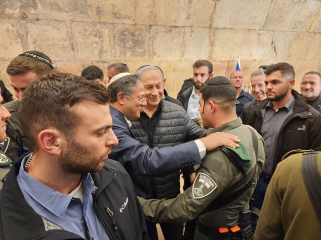 נתניהו ובן גביר השתתפו בהדלקת נרות חנוכה בכותל