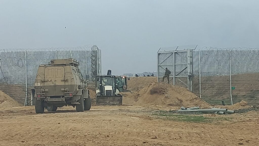 חיפושים באזור גדר הגבול לאיסוף ממצאים שעשויים להביא מידע על הנעדרים