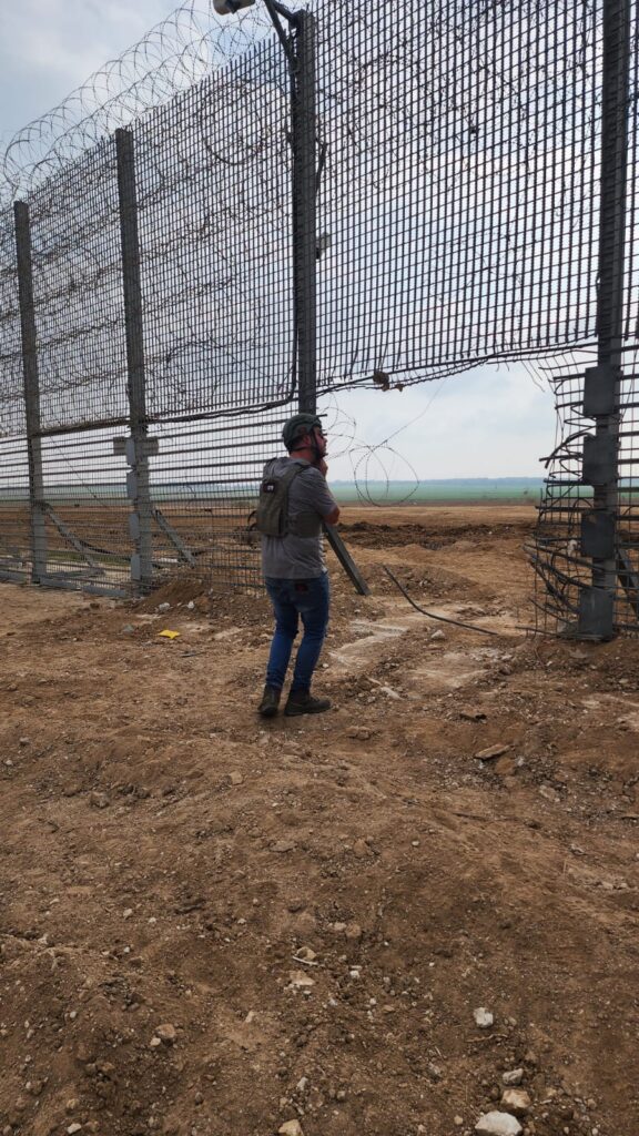 חיפושים באזור גדר הגבול לאיסוף ממצאים שעשויים להביא מידע על הנעדרים