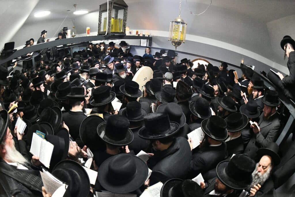 רכבת אווירית: הערב יומא דהילולא של הרה"ק מלעלוב זי"ע