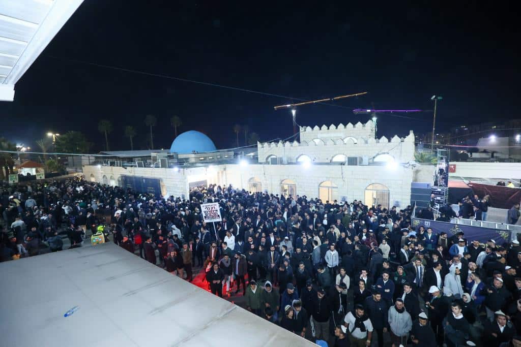 למעלה ממאה אלף מתפללים השתתפו בהילולת הבבא סאלי