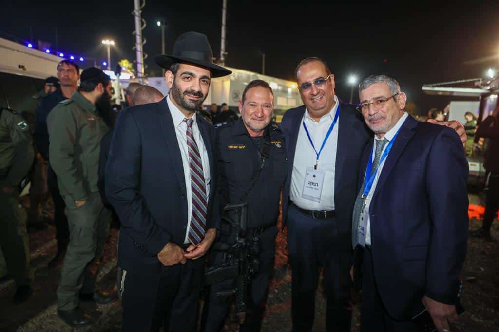 למעלה ממאה אלף מתפללים השתתפו בהילולת הבבא סאלי