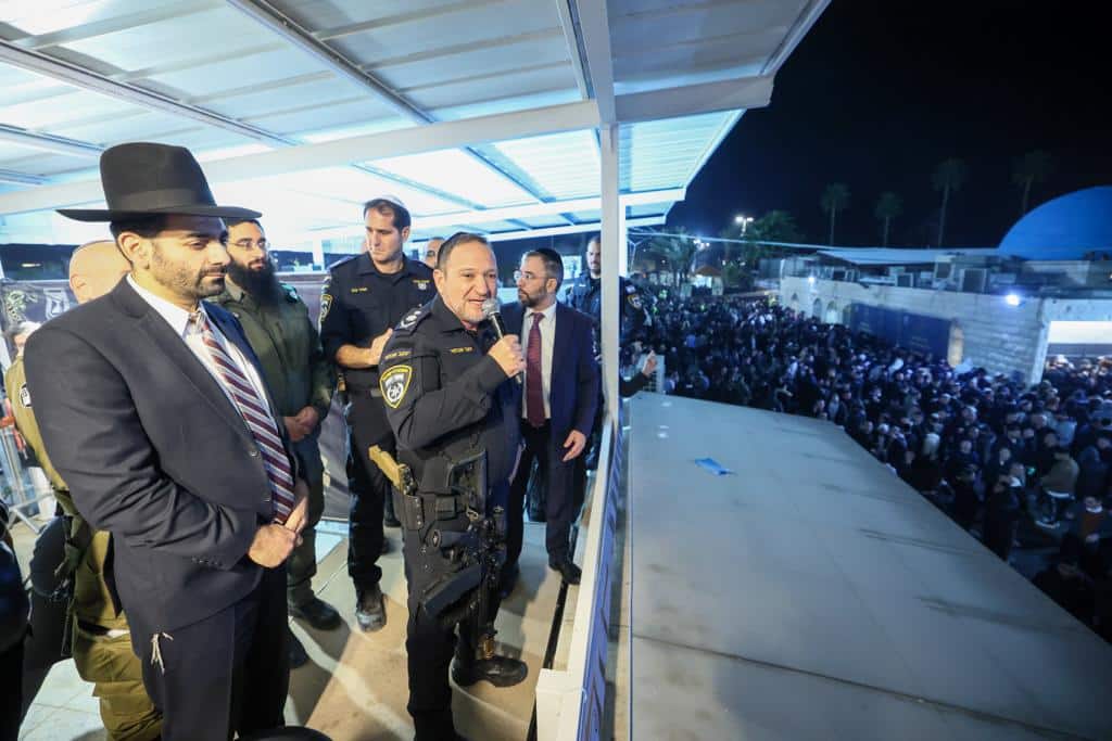 למעלה ממאה אלף מתפללים השתתפו בהילולת הבבא סאלי