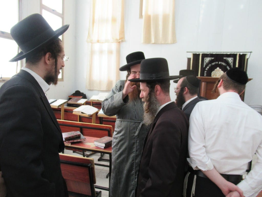 לאחר שוך הסערה: הרה"צ מתולדות אהרן ביקר ב'גולובנציץ'