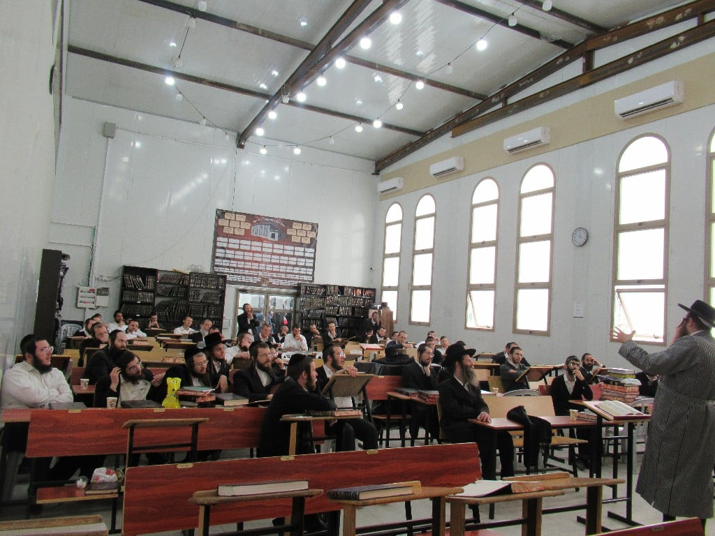 לאחר שוך הסערה: הרה"צ מתולדות אהרן ביקר ב'גולובנציץ'