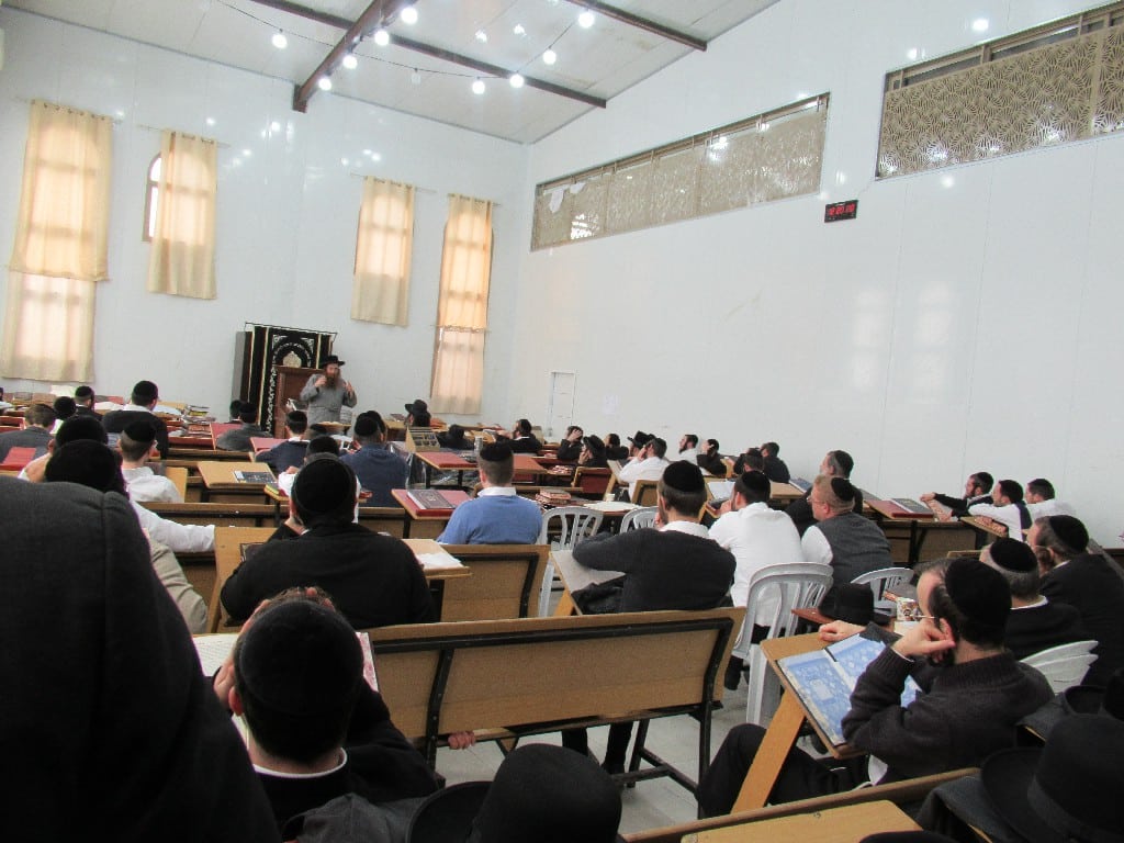 לאחר שוך הסערה: הרה"צ מתולדות אהרן ביקר ב'גולובנציץ'