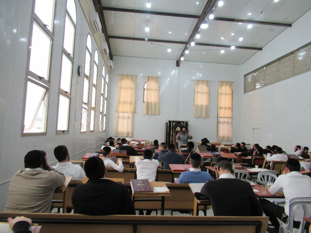 לאחר שוך הסערה: הרה"צ מתולדות אהרן ביקר ב'גולובנציץ'