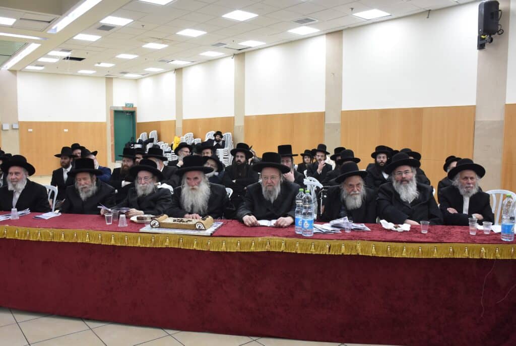 בת"ת הכלל חסידי "חתם סופר" בבני ברק חגגו חומש סעודה