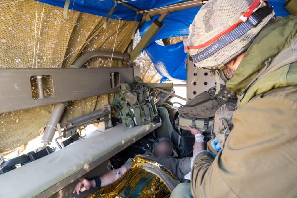 60,150 מנות דם, 1,700 פינויים רכובים ו-430 מוסקים