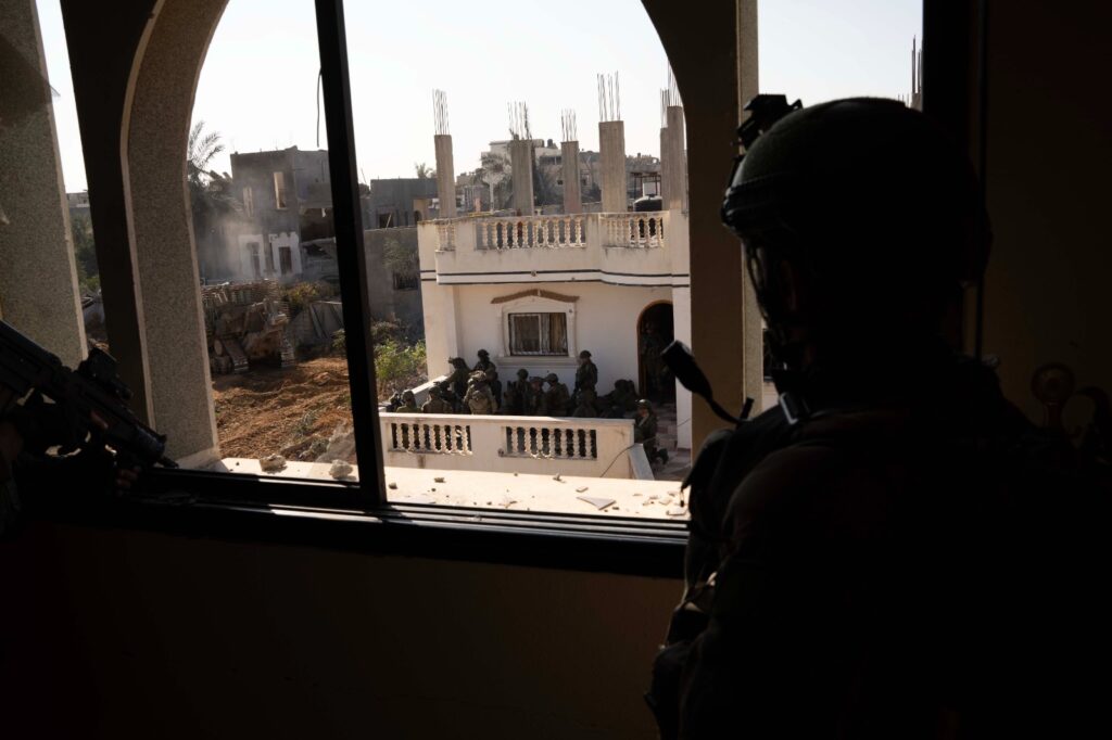 תיעוד: חטיבה 5 השמידה מאות מטרות במרחק קילומטר מהגבול