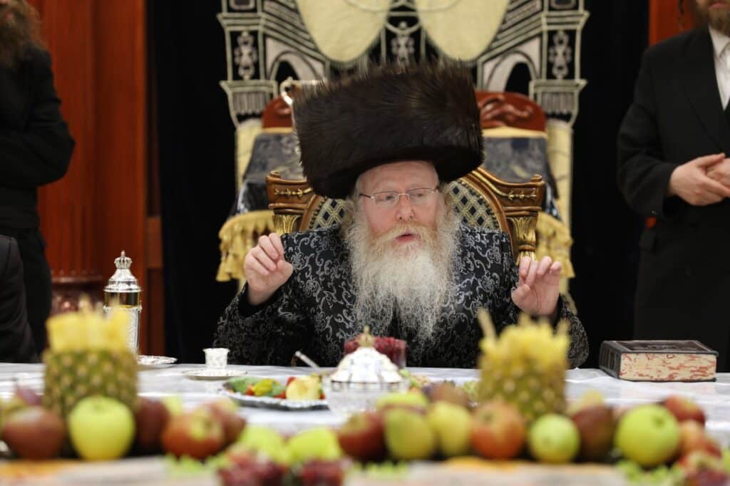 תיעוד: ראש השנה לאילנות בחצה"ק קרעטשניף - קרית גת