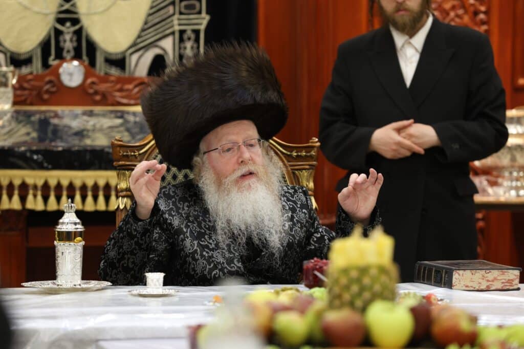 תיעוד: ראש השנה לאילנות בחצה"ק קרעטשניף - קרית גת