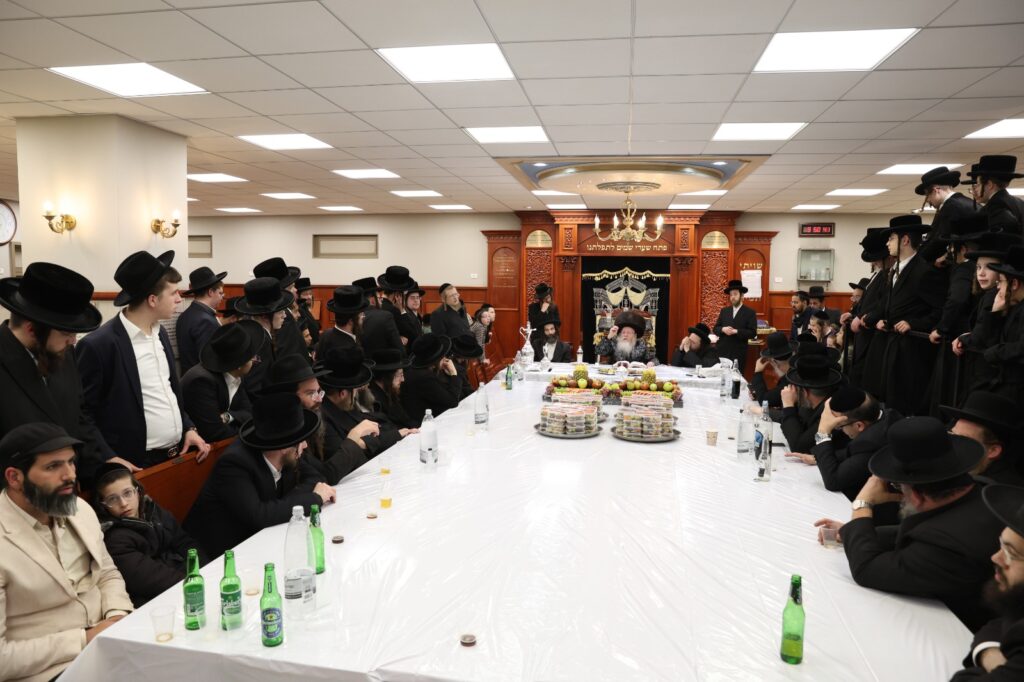 תיעוד: ראש השנה לאילנות בחצה"ק קרעטשניף - קרית גת