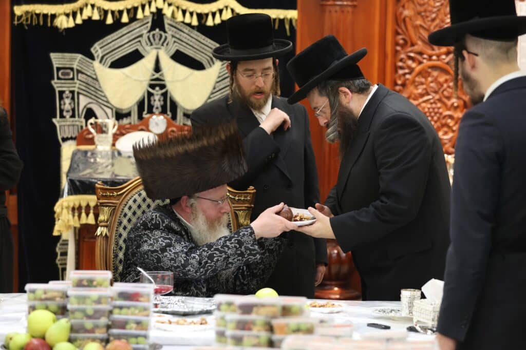 תיעוד: ראש השנה לאילנות בחצה"ק קרעטשניף - קרית גת