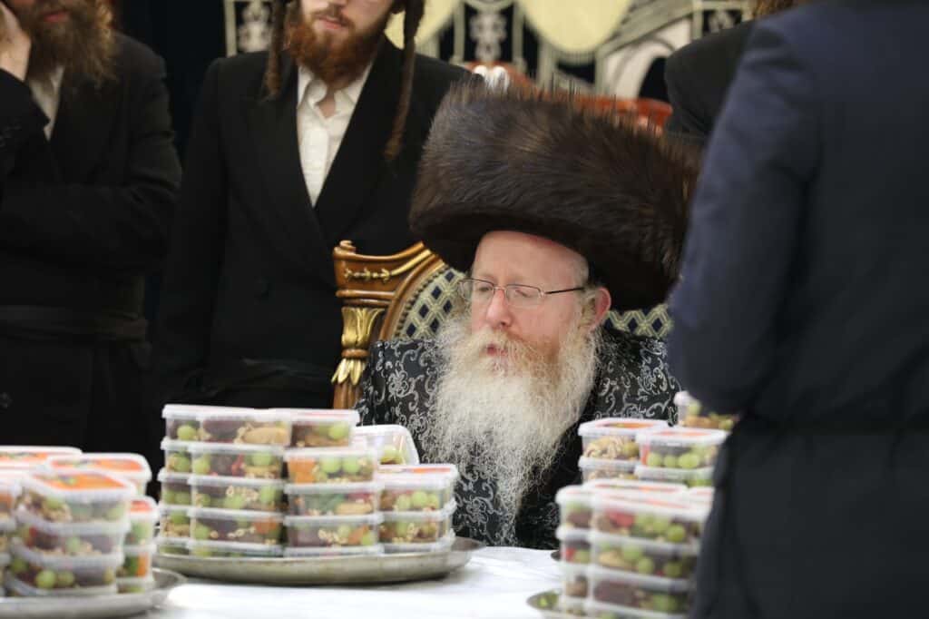 תיעוד: ראש השנה לאילנות בחצה"ק קרעטשניף - קרית גת