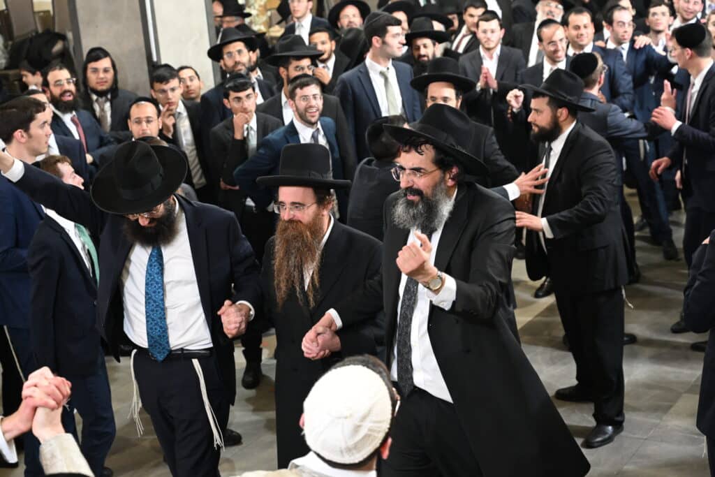 בית נאמן בישראל: ראש ישיבת 'תורה ודעת' חיתן את בנו