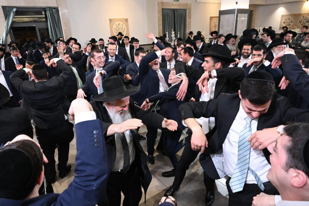 בית נאמן בישראל: ראש ישיבת 'תורה ודעת' חיתן את בנו