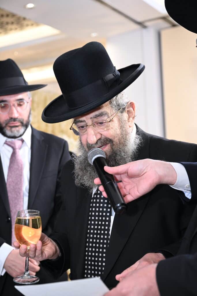 בית נאמן בישראל: ראש ישיבת 'תורה ודעת' חיתן את בנו