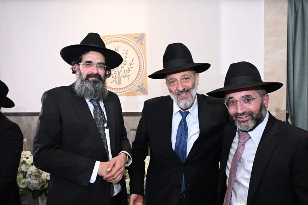 בית נאמן בישראל: ראש ישיבת 'תורה ודעת' חיתן את בנו