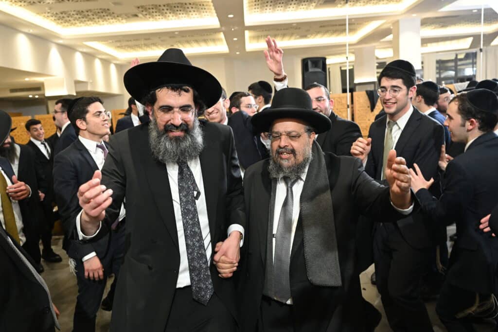 בית נאמן בישראל: ראש ישיבת 'תורה ודעת' חיתן את בנו