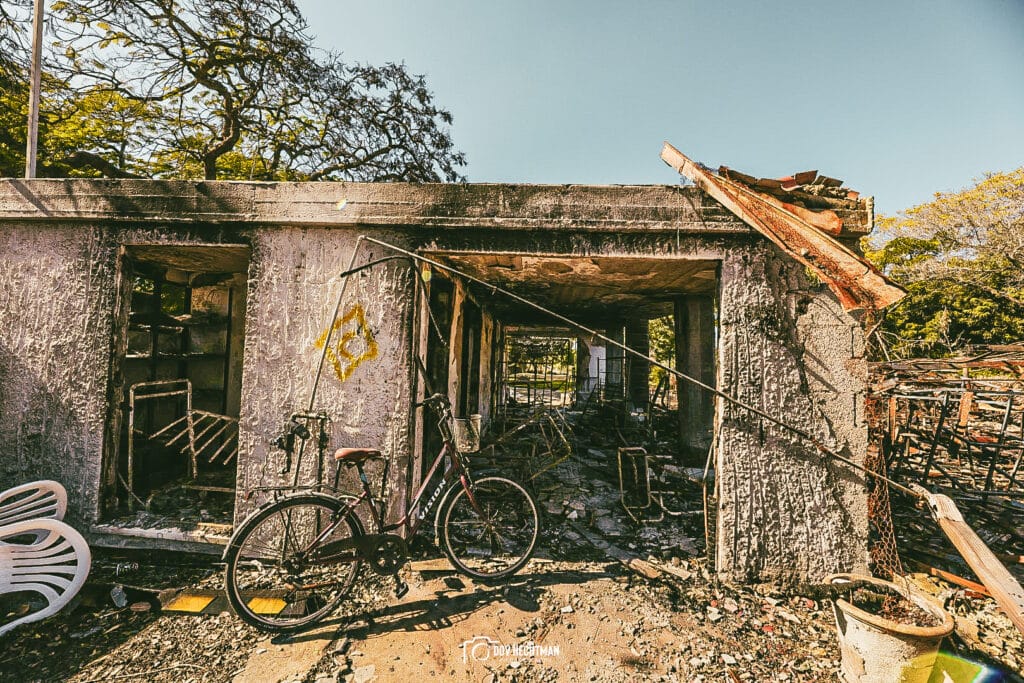 ארבעה חודשים אחרי: הצלם החב"די בתיעוד עצוב מבארי