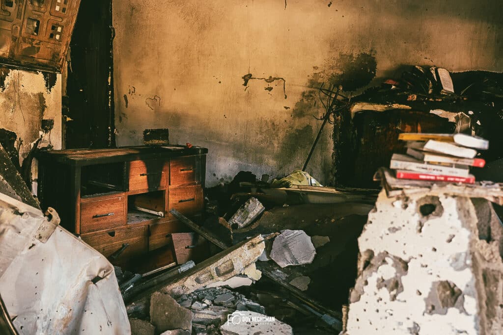 ארבעה חודשים אחרי: הצלם החב"די בתיעוד עצוב מבארי