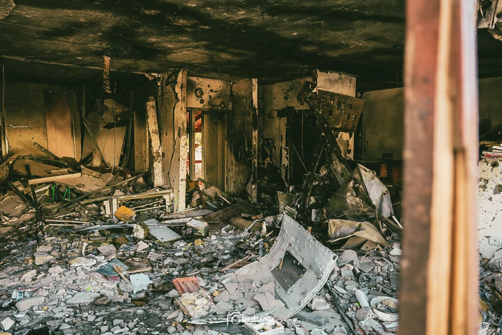 ארבעה חודשים אחרי: הצלם החב"די בתיעוד עצוב מבארי