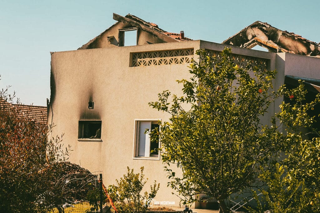 ארבעה חודשים אחרי: הצלם החב"די בתיעוד עצוב מבארי