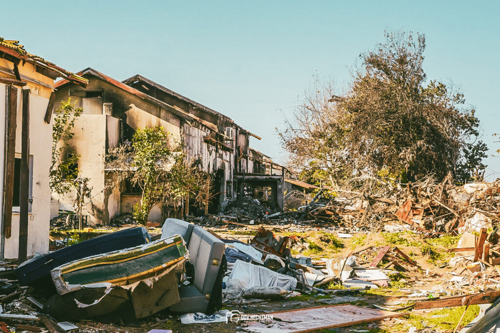 ארבעה חודשים אחרי: הצלם החב"די בתיעוד עצוב מבארי