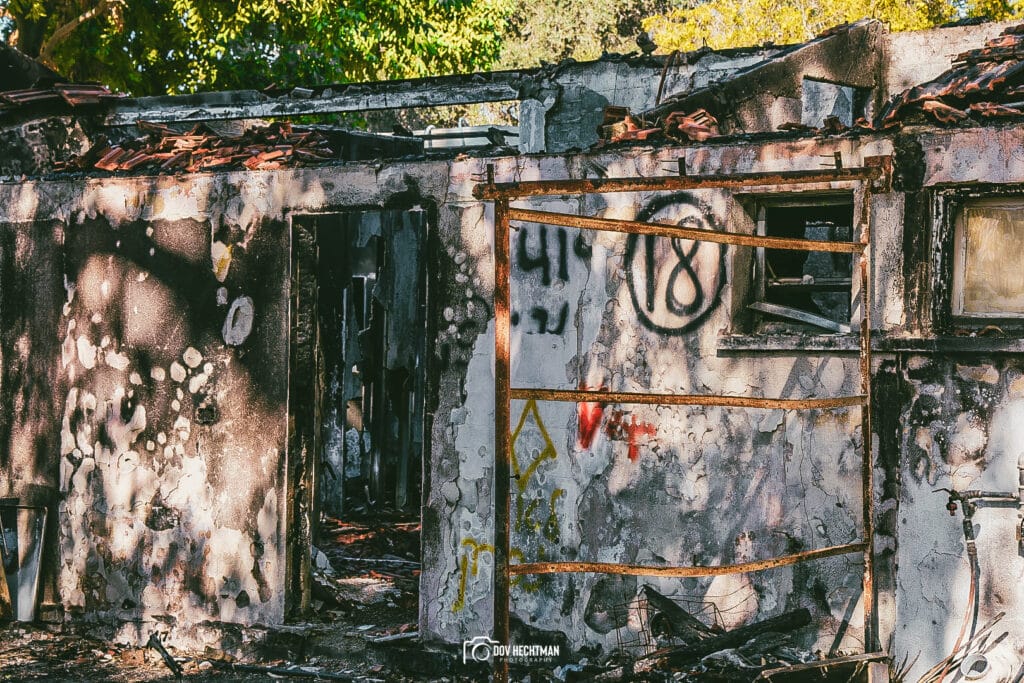 ארבעה חודשים אחרי: הצלם החב"די בתיעוד עצוב מבארי