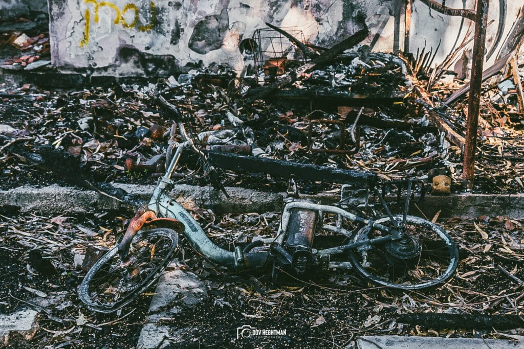 ארבעה חודשים אחרי: הצלם החב"די בתיעוד עצוב מבארי