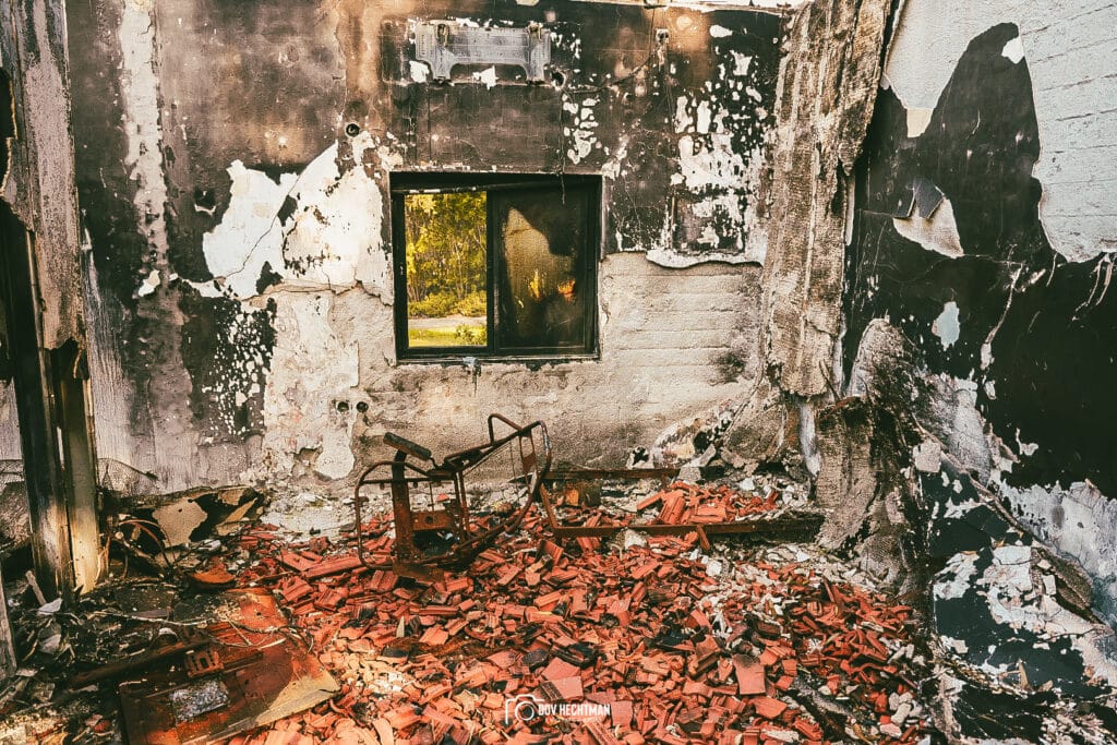 ארבעה חודשים אחרי: הצלם החב"די בתיעוד עצוב מבארי