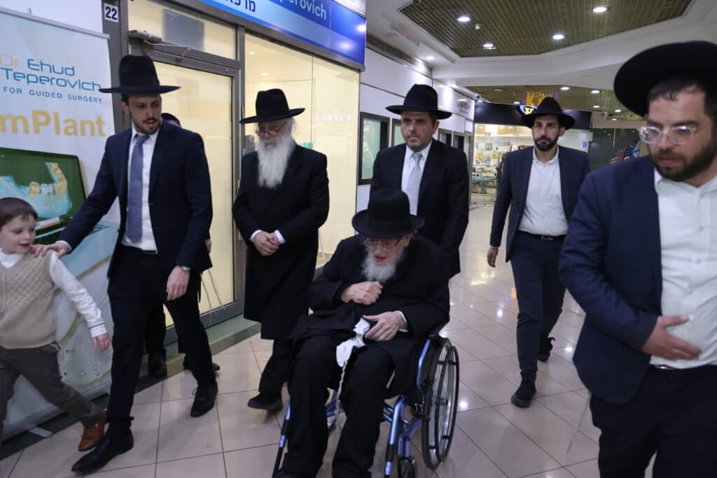 לאחר הפיגוע: ראש הישיבה הגיע למשא חיזוק בעיר רעננה