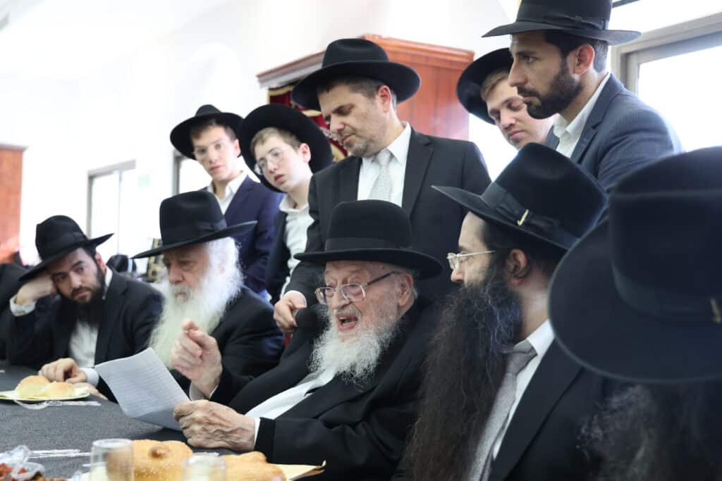 לאחר הפיגוע: ראש הישיבה הגיע למשא חיזוק בעיר רעננה