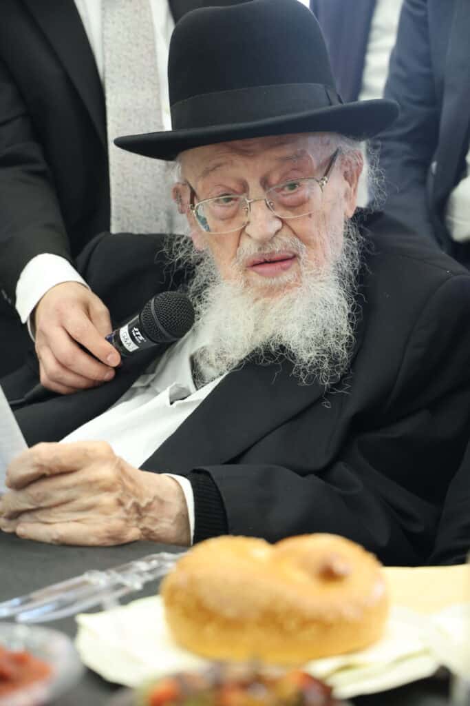 לאחר הפיגוע: ראש הישיבה הגיע למשא חיזוק בעיר רעננה