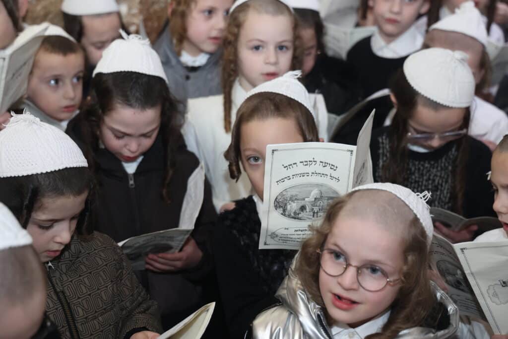 אצל הראב"ד וקבר רחל: המסע של ילדי תולדות אהרן