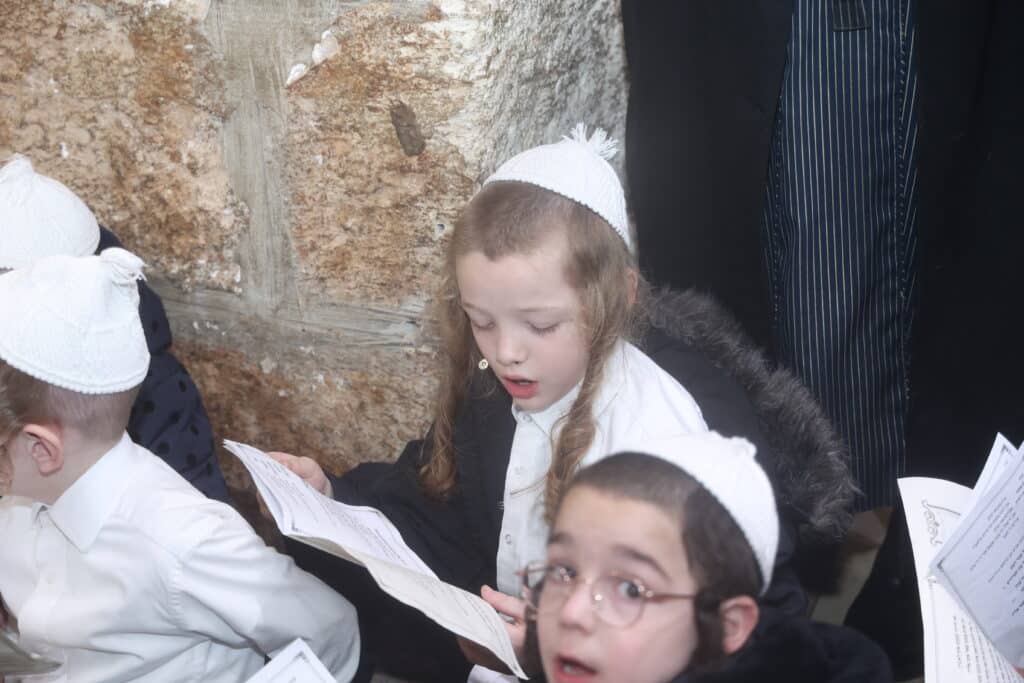 אצל הראב"ד וקבר רחל: המסע של ילדי תולדות אהרן