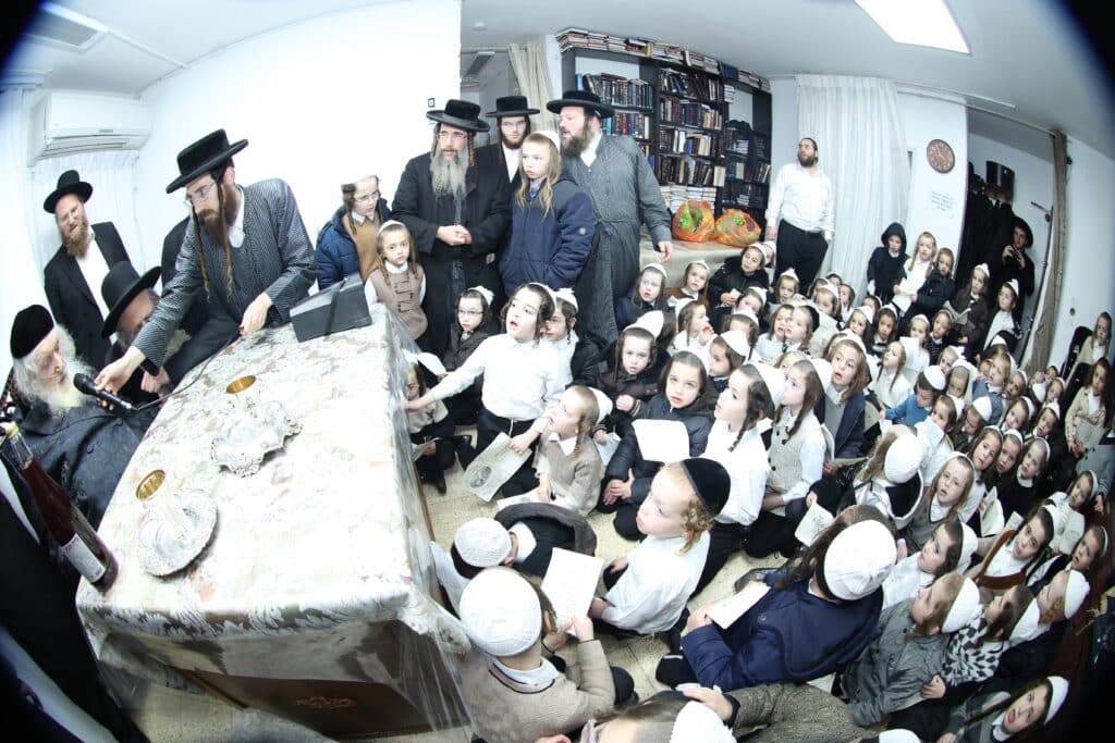 אצל הראב"ד וקבר רחל: המסע של ילדי תולדות אהרן