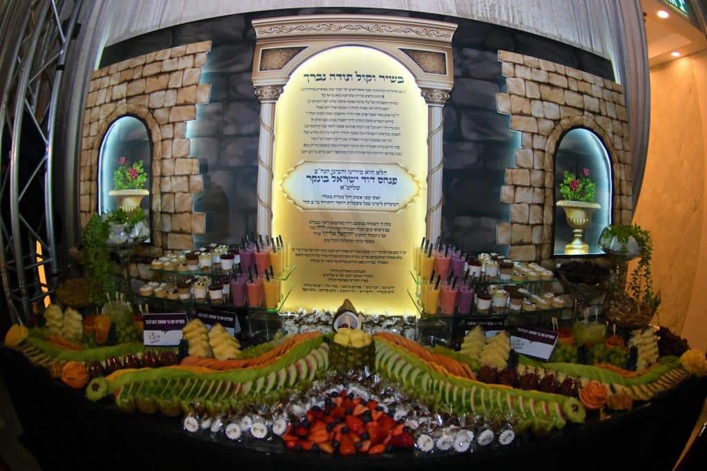 החסידים רקדו כל הלילה: המשפיע החסידי חיתן את בתו