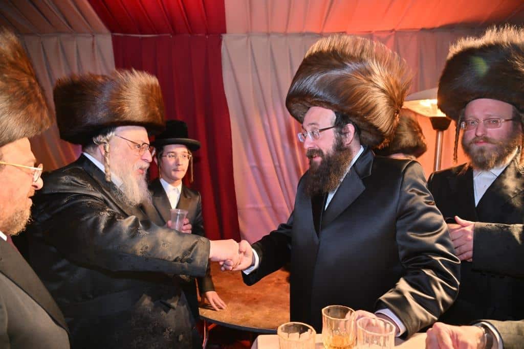 החסידים רקדו כל הלילה: המשפיע החסידי חיתן את בתו