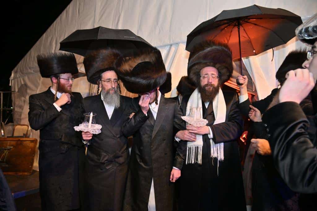 החסידים רקדו כל הלילה: המשפיע החסידי חיתן את בתו