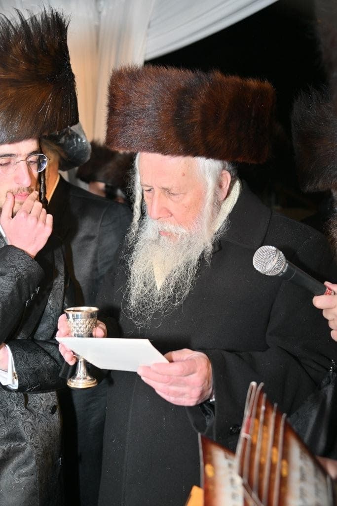 החסידים רקדו כל הלילה: המשפיע החסידי חיתן את בתו