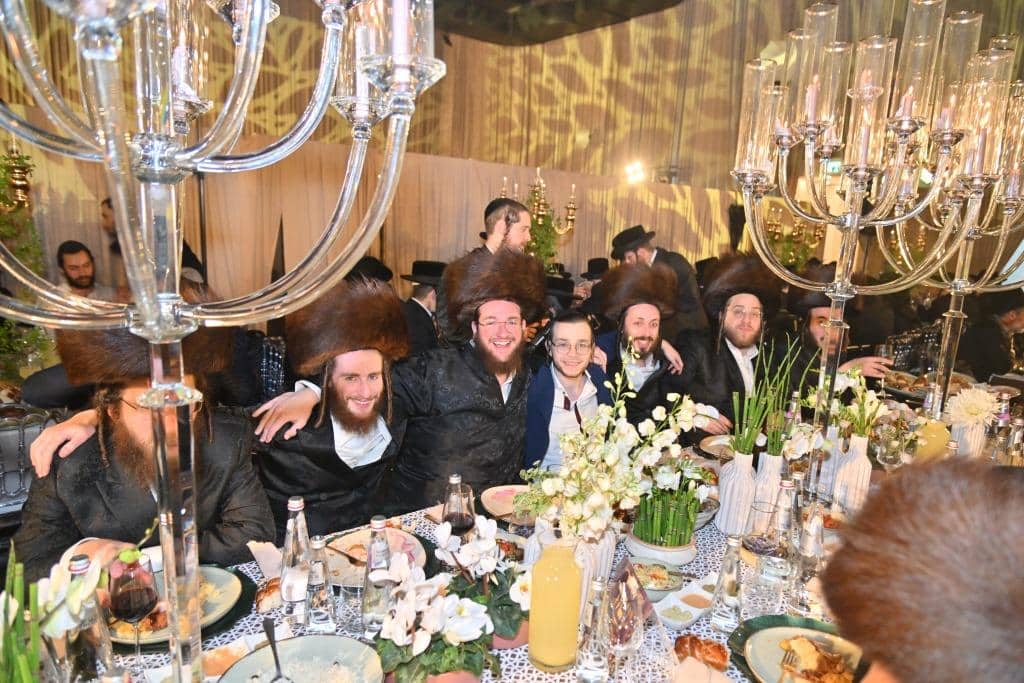 החסידים רקדו כל הלילה: המשפיע החסידי חיתן את בתו