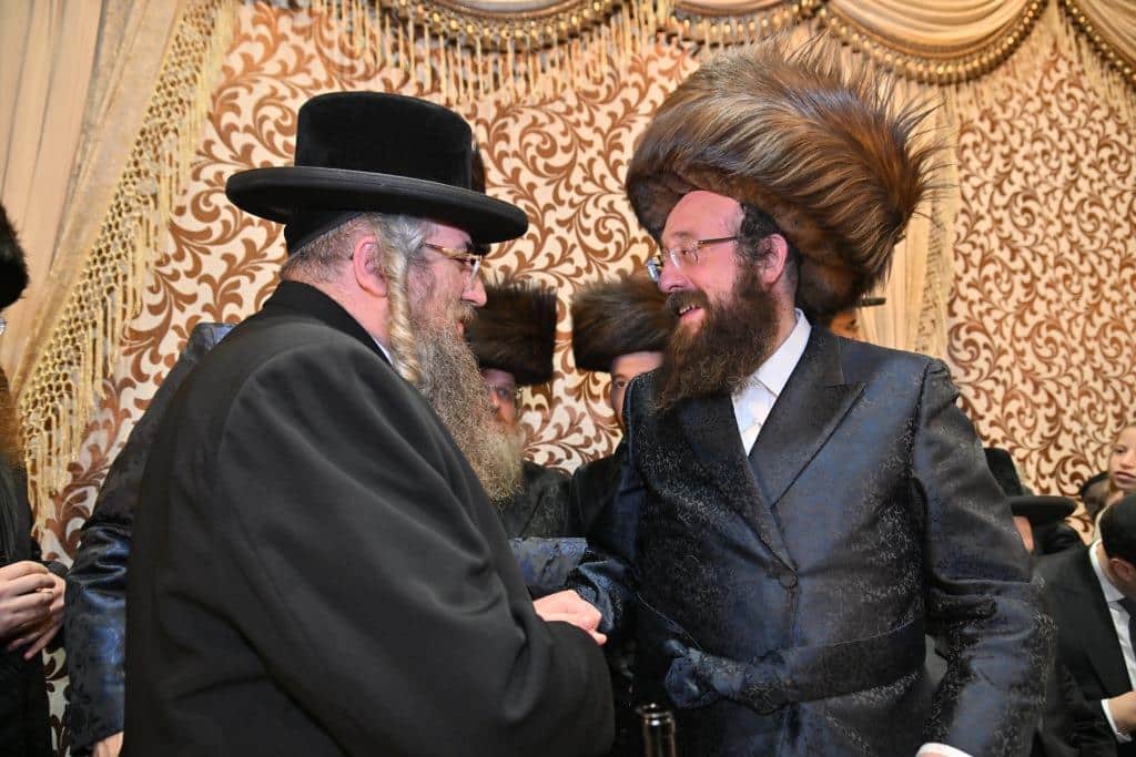 החסידים רקדו כל הלילה: המשפיע החסידי חיתן את בתו