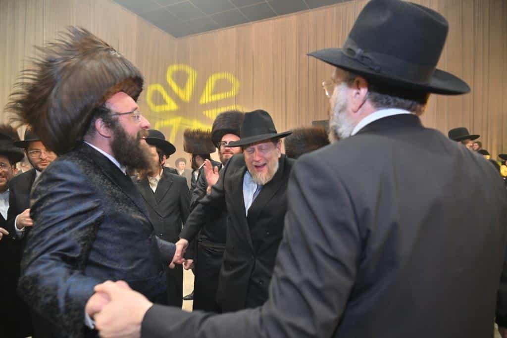 החסידים רקדו כל הלילה: המשפיע החסידי חיתן את בתו