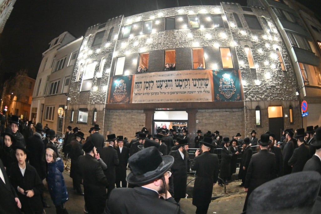 גלריה: מסע הבזק של הרבי מויז'ניץ לאנטוורפן