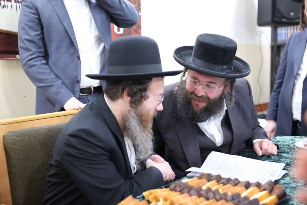 הפוסק הנודע נהנה מבקיאות הבחורים בהלכות ברכות